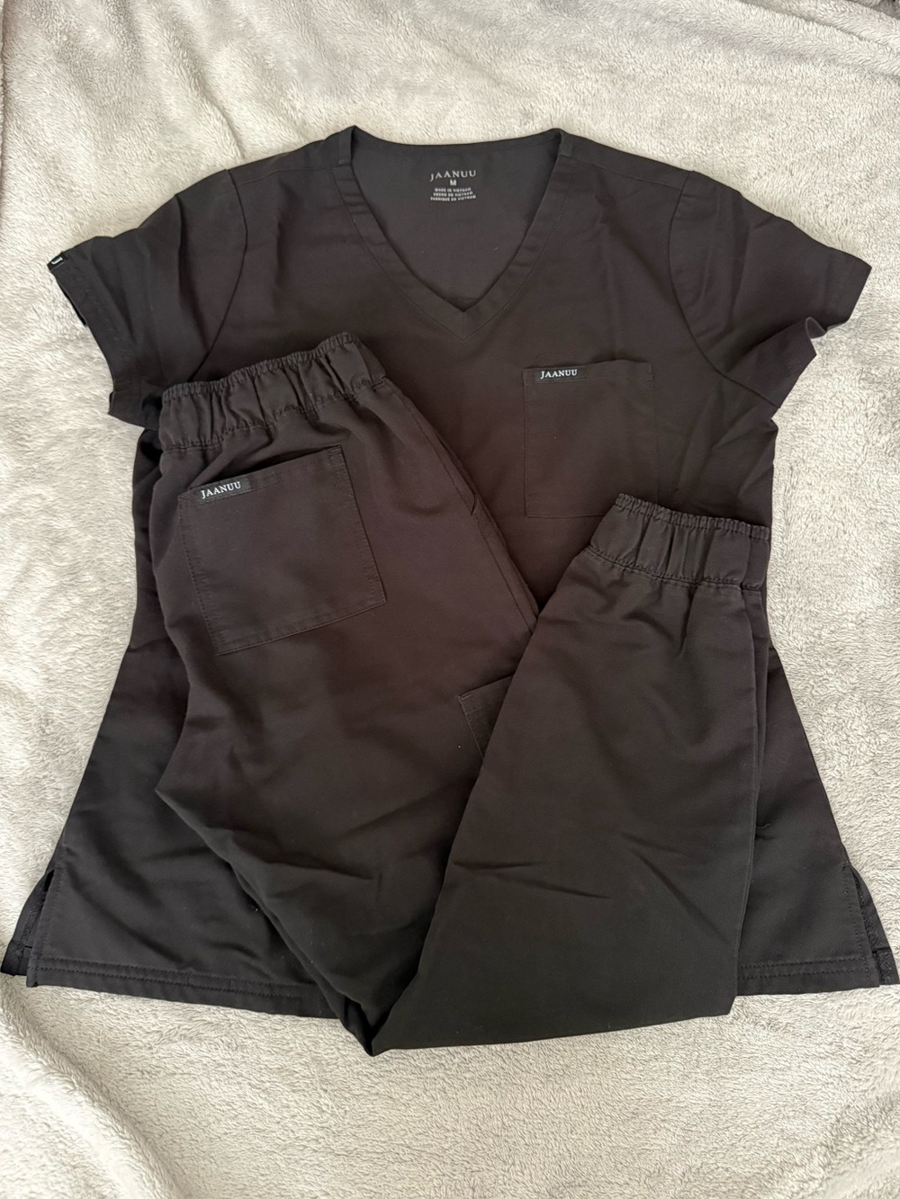 Jaanuu Black Set, Medium & Small Petite